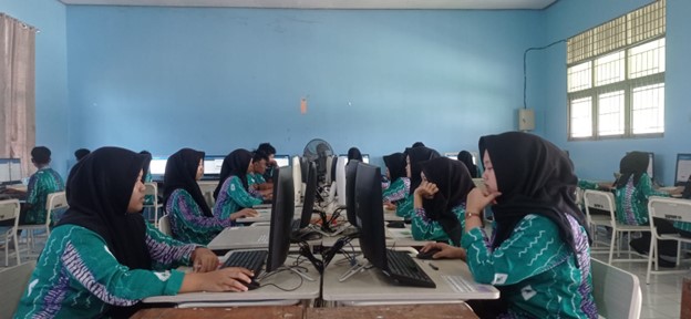 SMAN 1 Anjir Pasar Gelar Asesmen Tengah Semester Ganjil Berbasis CBT